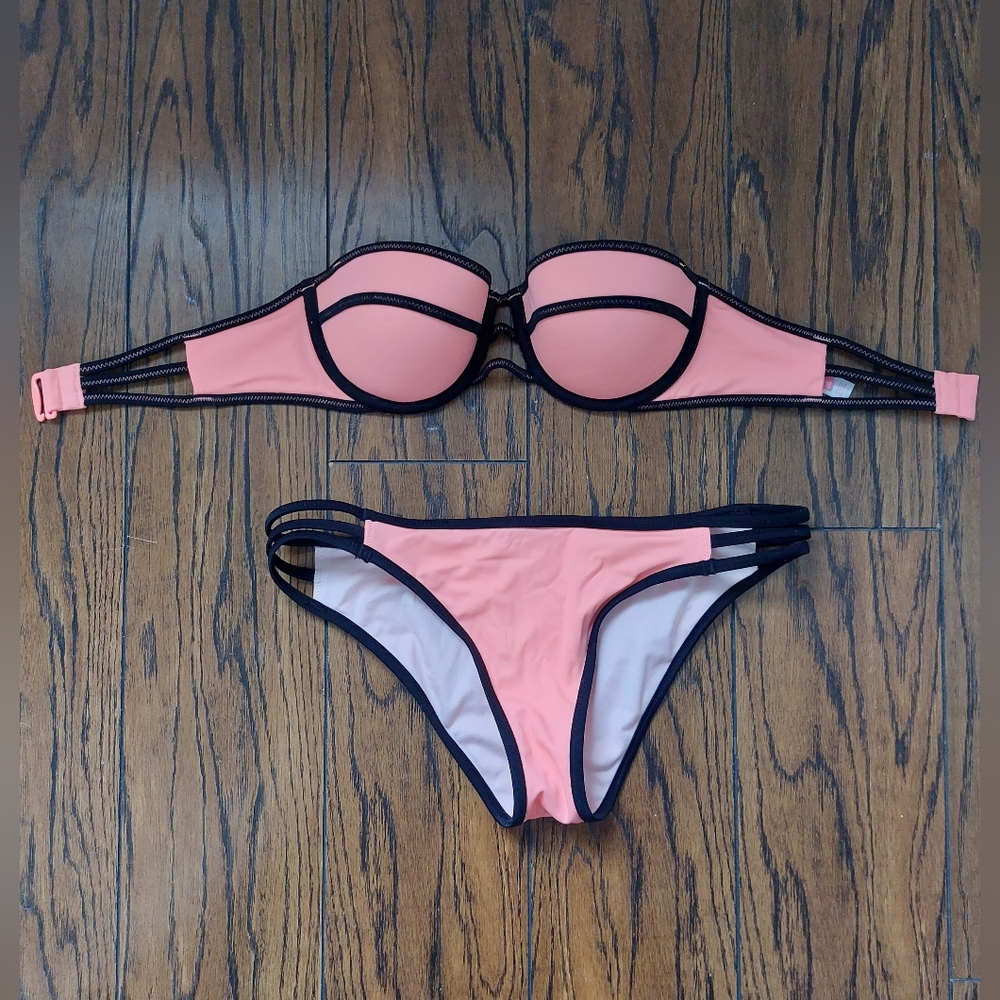 Victoria's Secret Bikini S/32B Swimsuit